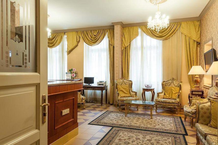 Hotel Raffaello Prag Dış mekan fotoğraf