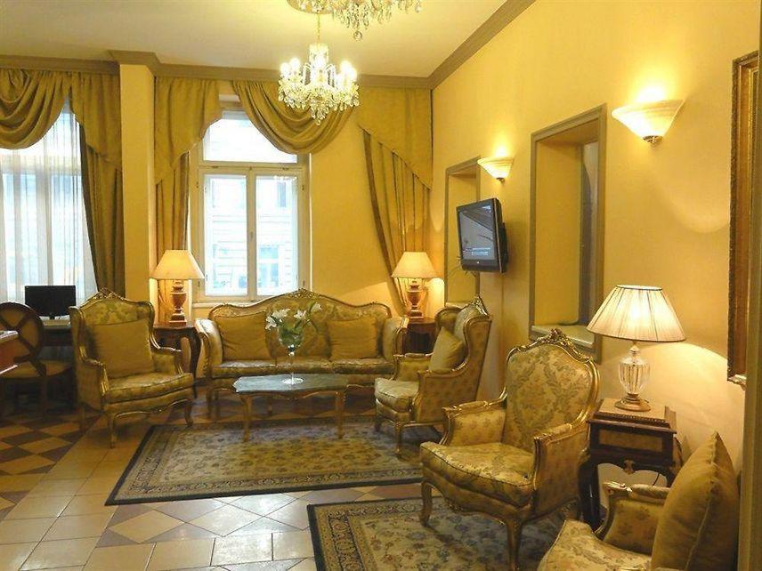 Hotel Raffaello Prag Dış mekan fotoğraf