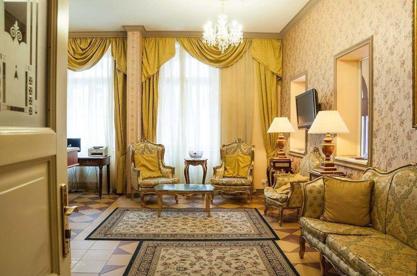 Hotel Raffaello Prag Dış mekan fotoğraf